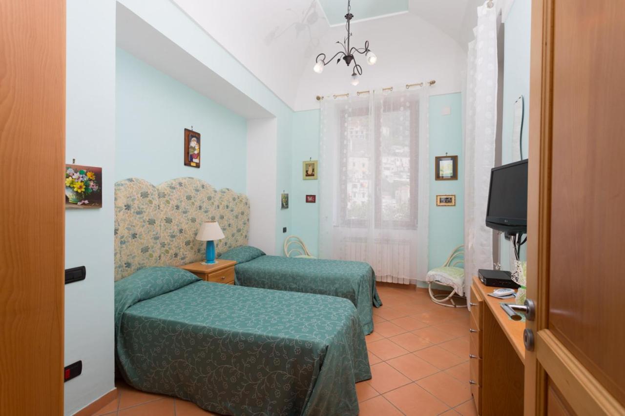 Villa Anna Минори Екстериор снимка
