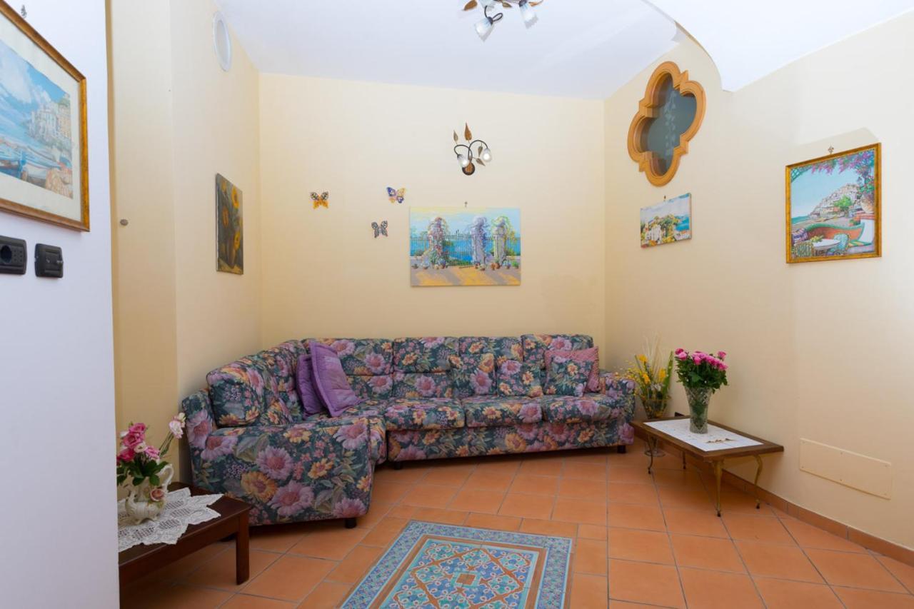 Villa Anna Минори Екстериор снимка