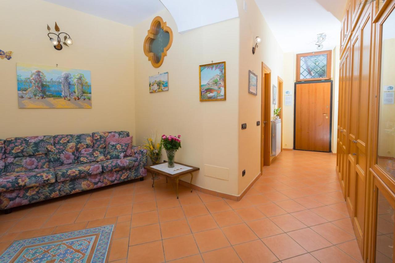 Villa Anna Минори Екстериор снимка