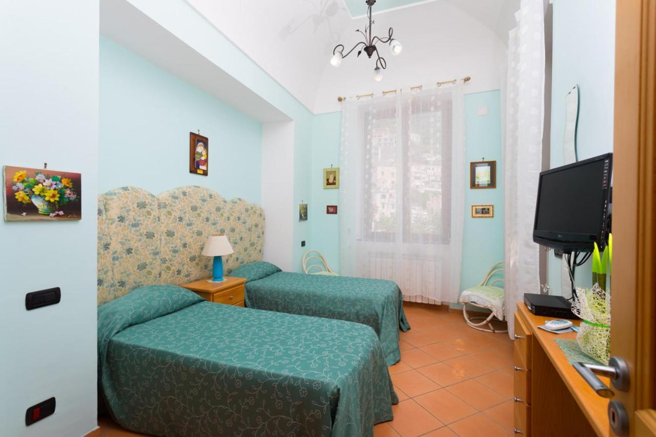 Villa Anna Минори Екстериор снимка