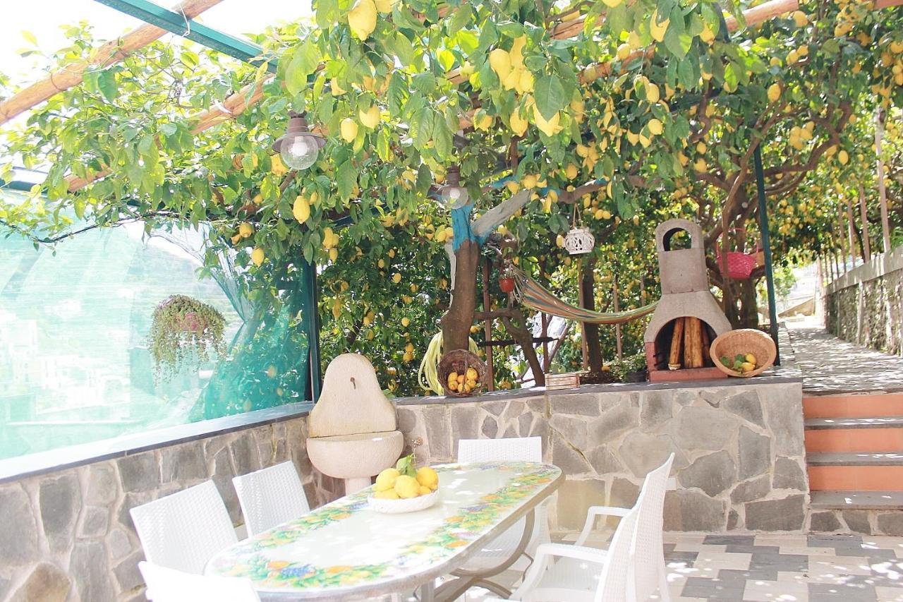 Villa Anna Минори Екстериор снимка