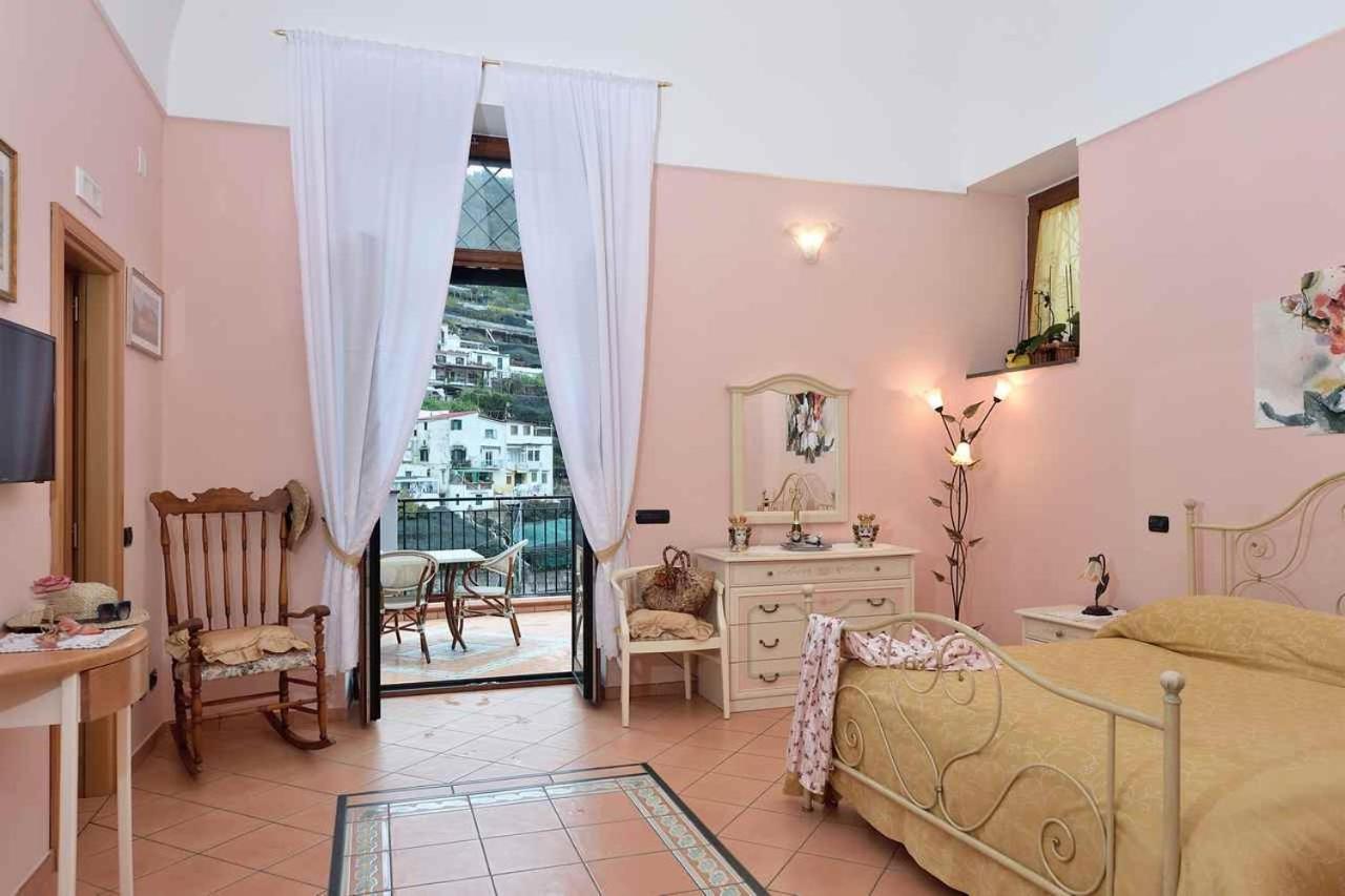 Villa Anna Минори Екстериор снимка